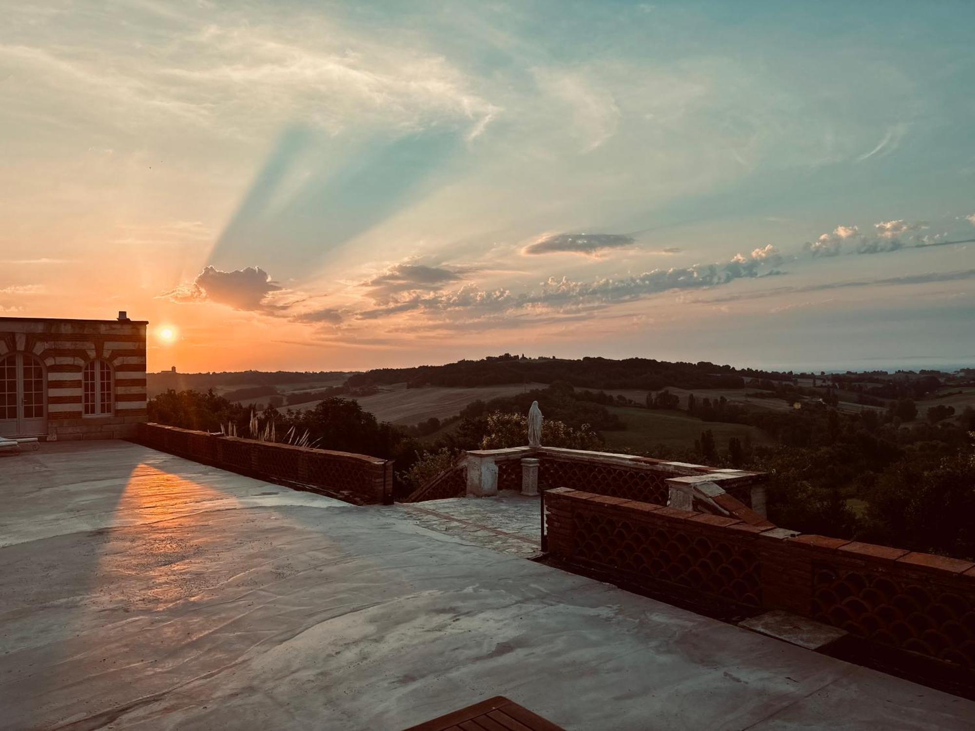 Les Trois Terrasses Bed & Breakfast Montpezat-de-Quercy Ngoại thất bức ảnh